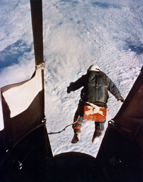 File:Kittinger jump 2.jpg